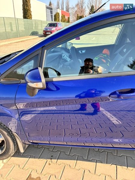 Хетчбек Ford Fiesta 2015 в Красилові