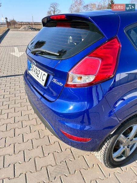 Хетчбек Ford Fiesta 2015 в Красилові