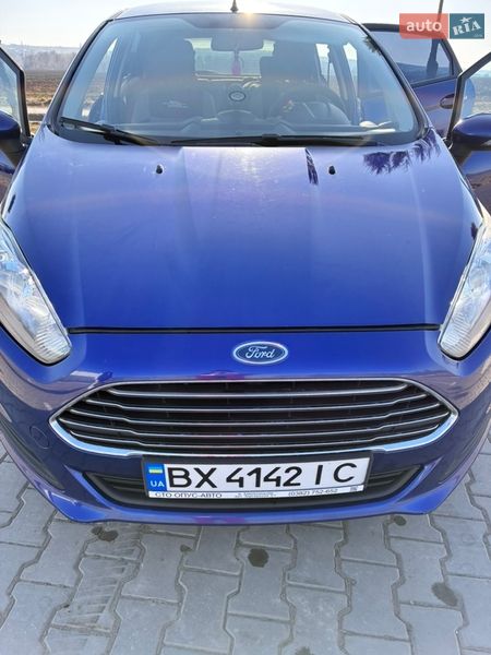 Хетчбек Ford Fiesta 2015 в Красилові