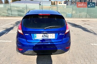 Хетчбек Ford Fiesta 2015 в Красилові