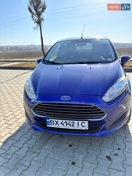 Хетчбек Ford Fiesta 2015 в Красилові