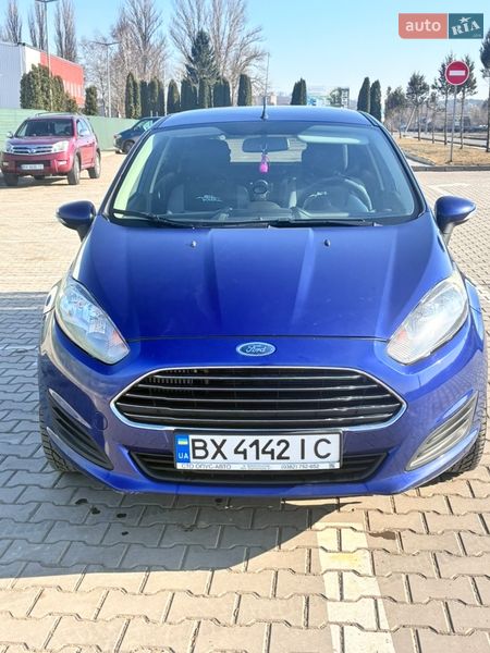 Хетчбек Ford Fiesta 2015 в Красилові