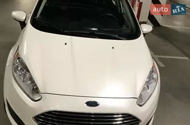 Седан Ford Fiesta 2016 в Киеве