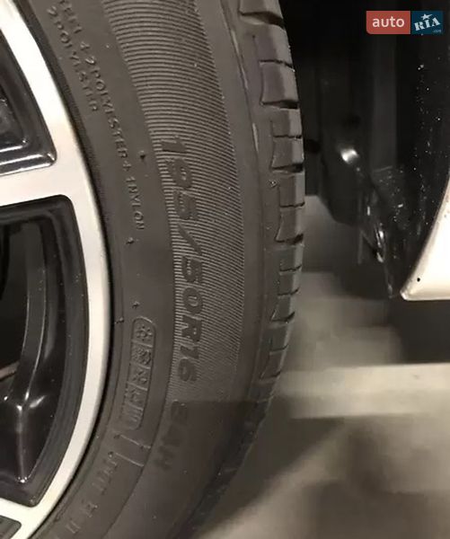 Седан Ford Fiesta 2016 в Киеве