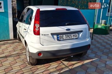 Хэтчбек Ford Fiesta 2007 в Братском