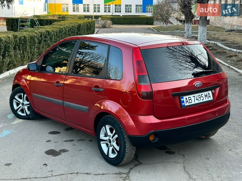 Хетчбек Ford Fiesta 2006 в Вапнярці