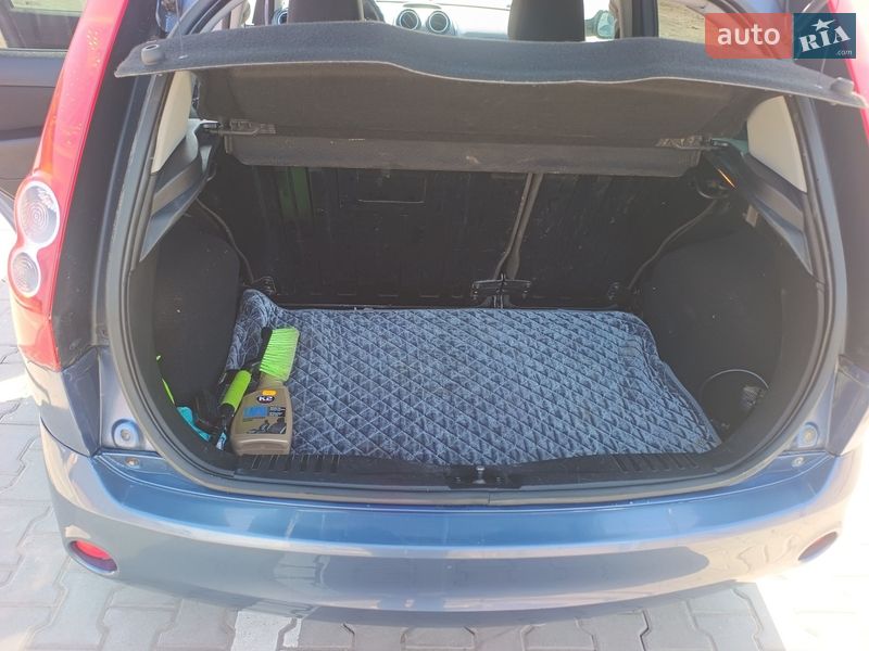 Хэтчбек Ford Fiesta 2006 в Судовой Вишне фото 17 Хэтчбек Ford Fiesta 2006 в Судовой Вишне