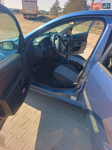 Хэтчбек Ford Fiesta 2006 в Судовой Вишне фото 19 Хэтчбек Ford Fiesta 2006 в Судовой Вишне