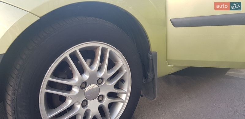 Хэтчбек Ford Fiesta 2007 в Киеве