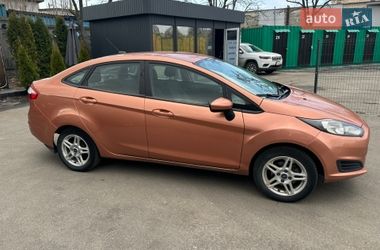 Седан Ford Fiesta 2017 в Киеве