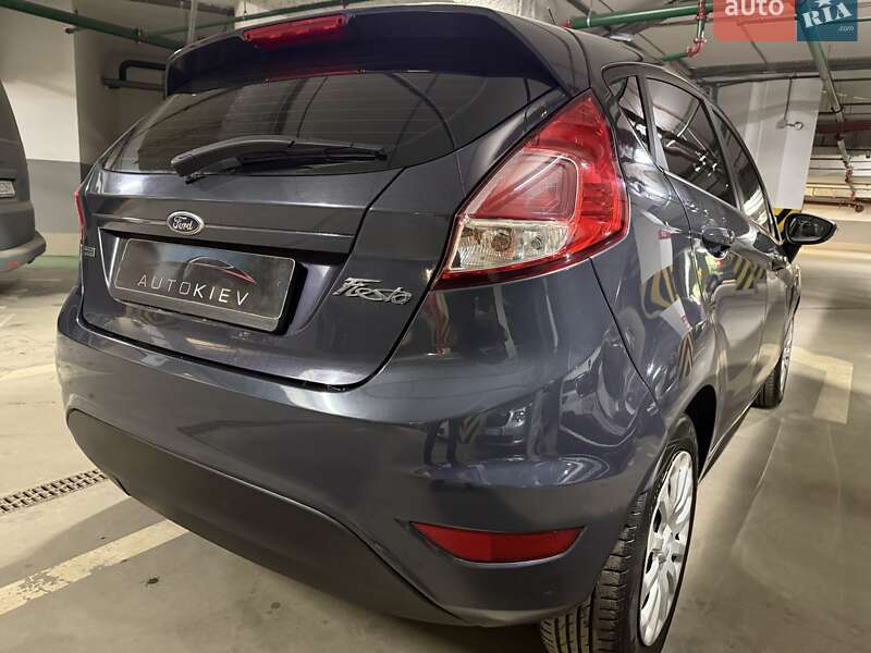 Хэтчбек Ford Fiesta 2013 в Киеве
