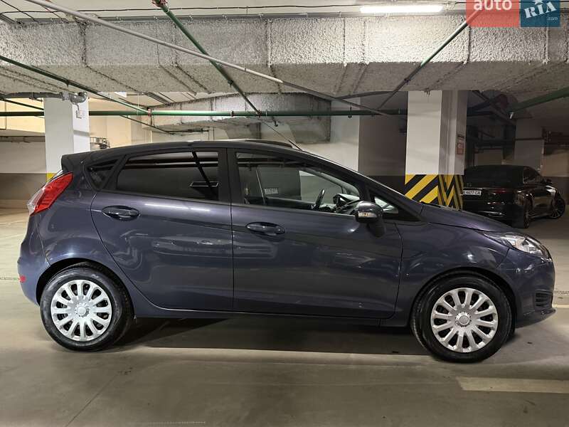 Хэтчбек Ford Fiesta 2013 в Киеве