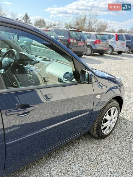 Хэтчбек Ford Fiesta 2008 в Луцке