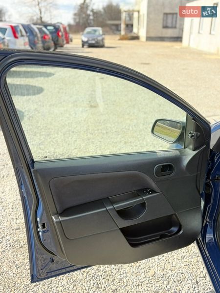 Хэтчбек Ford Fiesta 2008 в Луцке