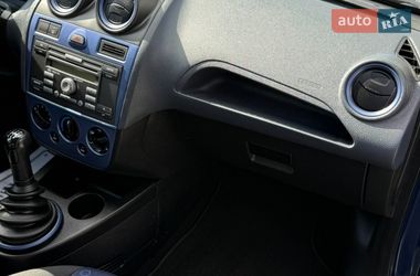 Хэтчбек Ford Fiesta 2008 в Луцке