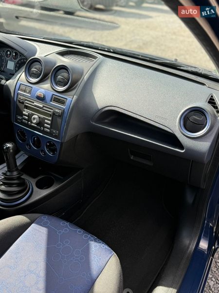 Хэтчбек Ford Fiesta 2008 в Луцке