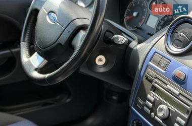 Хэтчбек Ford Fiesta 2008 в Луцке