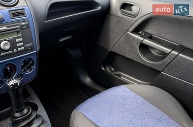 Хэтчбек Ford Fiesta 2008 в Луцке
