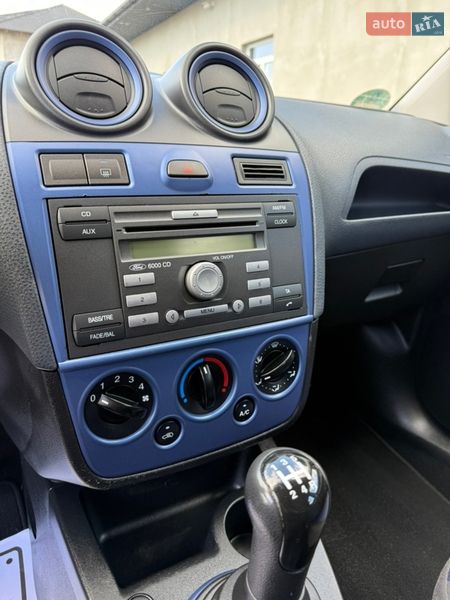 Хэтчбек Ford Fiesta 2008 в Луцке