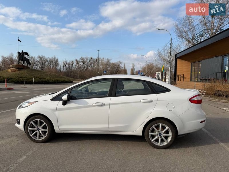 Седан Ford Fiesta 2019 в Киеве