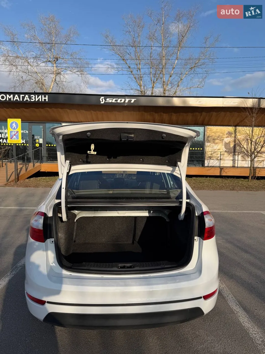 2019 Ford Fiesta - мініатюра 18