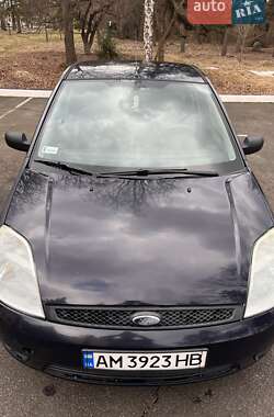 Хэтчбек Ford Fiesta 2004 в Радомышле
