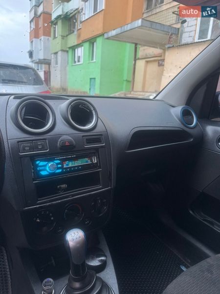 Хетчбек Ford Fiesta 2005 в Самборі