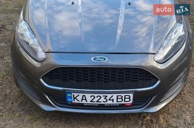 Хетчбек Ford Fiesta 2016 в Ірпені