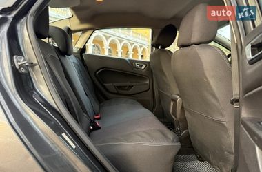Седан Ford Fiesta 2015 в Киеве