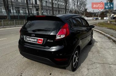Хэтчбек Ford Fiesta 2016 в Киеве
