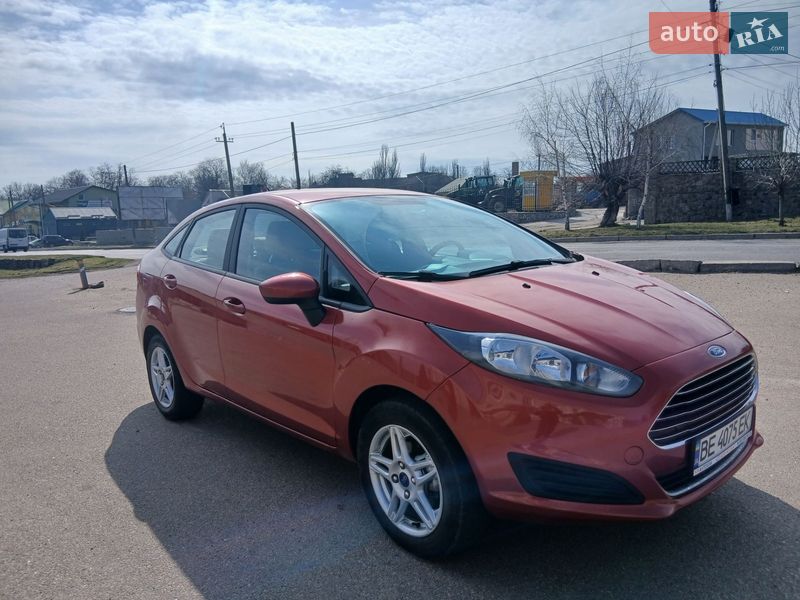 Седан Ford Fiesta 2018 в Первомайську