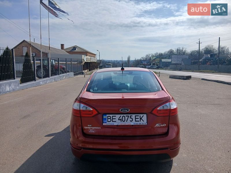 Седан Ford Fiesta 2018 в Первомайську