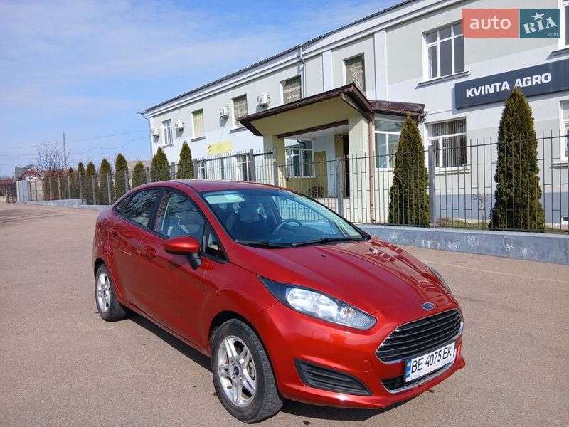 Седан Ford Fiesta 2018 в Первомайську
