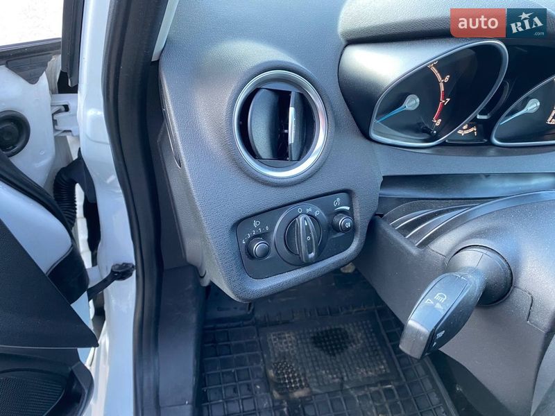 Хэтчбек Ford Fiesta 2013 в Киеве