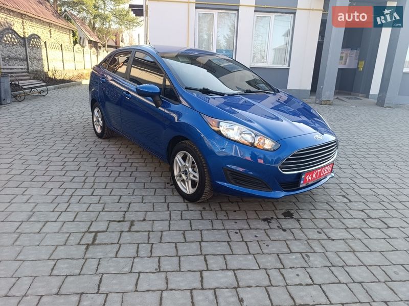 Седан Ford Fiesta 2018 в Івано-Франківську