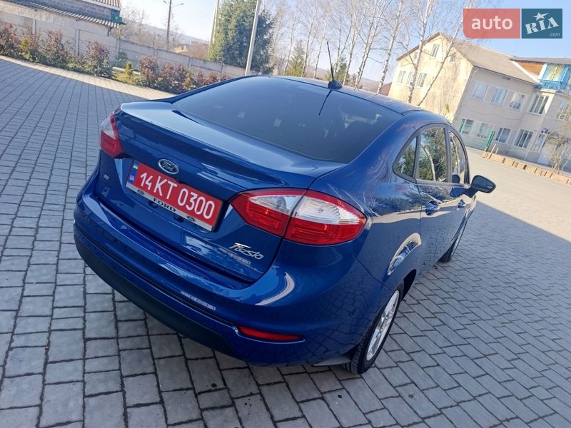 Седан Ford Fiesta 2018 в Івано-Франківську