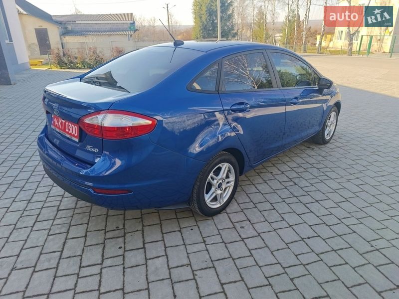 Седан Ford Fiesta 2018 в Івано-Франківську