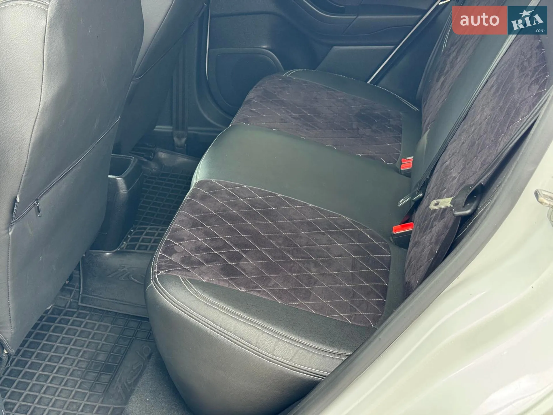2018 Ford Fiesta - мініатюра 16