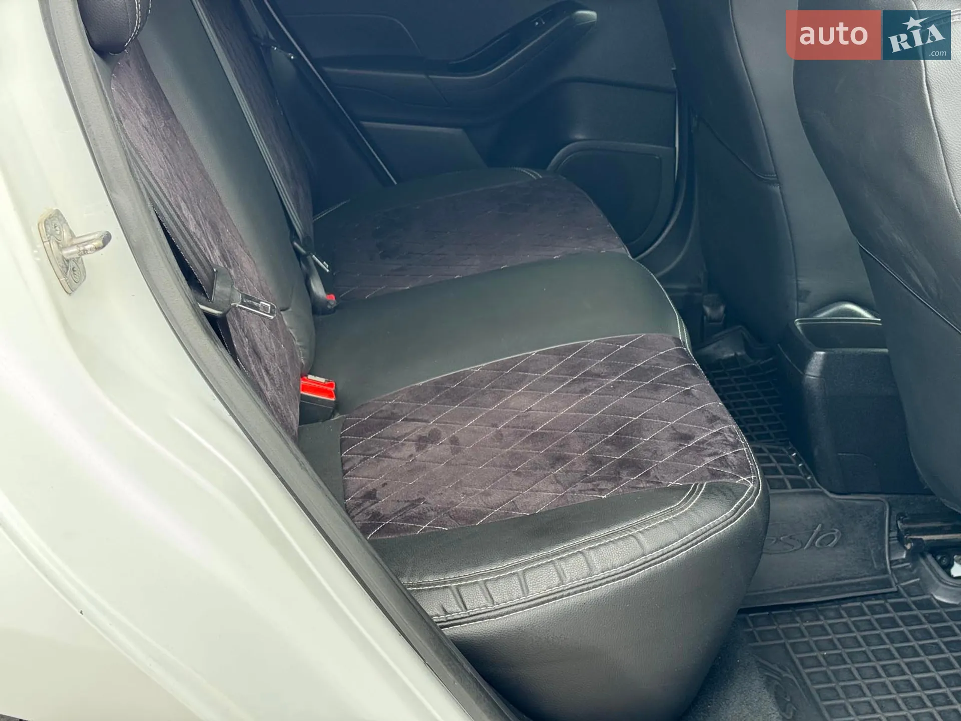 2018 Ford Fiesta - мініатюра 19