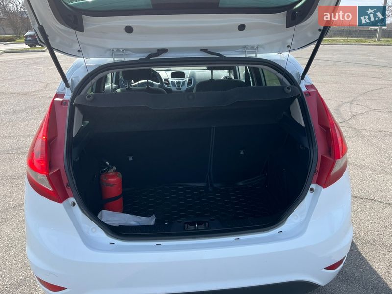 Хэтчбек Ford Fiesta 2011 в Одессе
