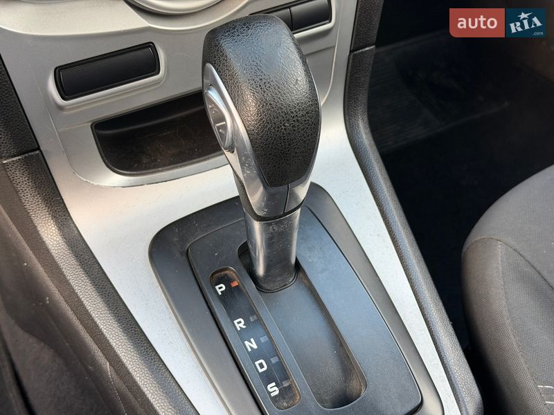 Хэтчбек Ford Fiesta 2015 в Киеве
