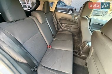 Хэтчбек Ford Fiesta 2015 в Киеве