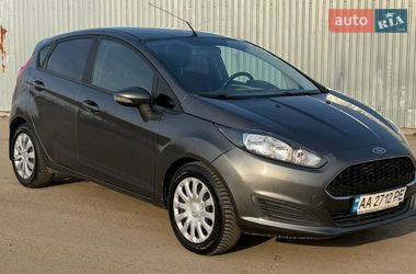 Хетчбек Ford Fiesta 2016 в Києві