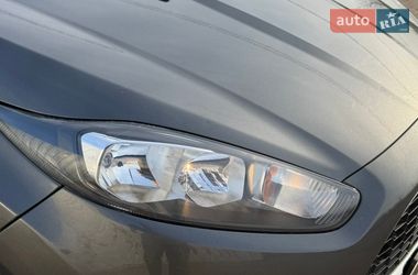 Хетчбек Ford Fiesta 2016 в Києві