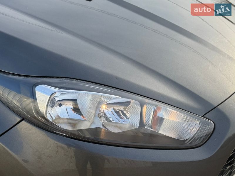 Хэтчбек Ford Fiesta 2016 в Киеве