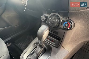 Хетчбек Ford Fiesta 2016 в Києві