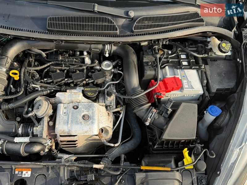 Хэтчбек Ford Fiesta 2016 в Киеве