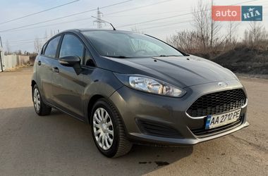 Хетчбек Ford Fiesta 2016 в Києві