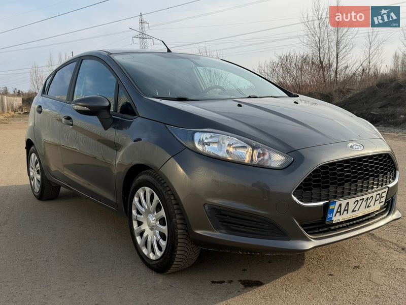 Хэтчбек Ford Fiesta 2016 в Киеве