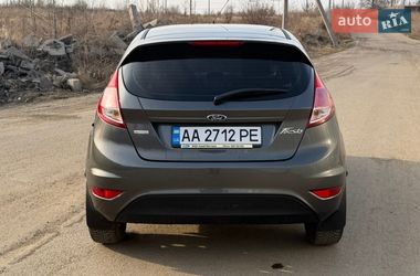 Хетчбек Ford Fiesta 2016 в Києві